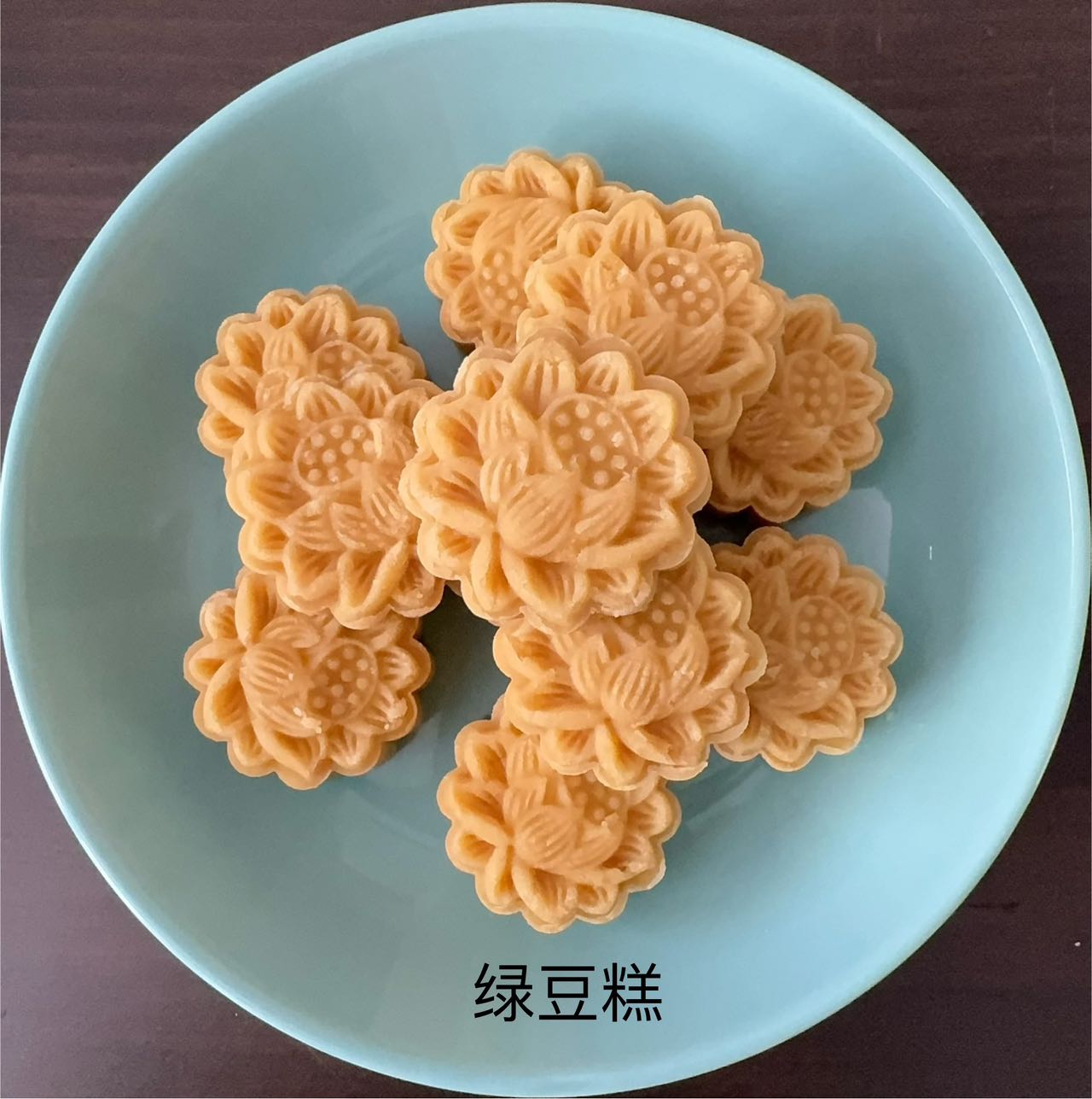 Mung bean cakes